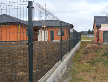 Montáž 3D antracitových plotových panelů – Tymákov Montáž 3D antracitových plotových panelů – Tymákov